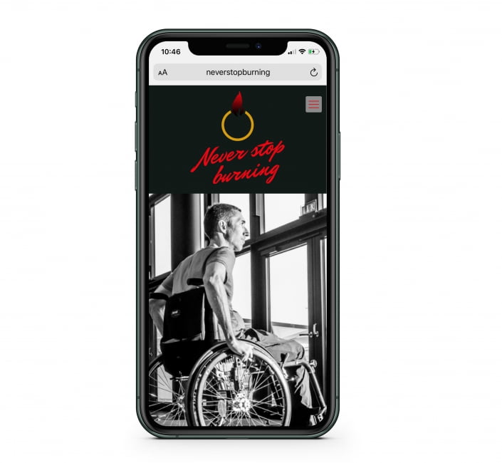 Bottega Design Referenz Illustration Webseite auf iPhone für NeverStopBurning von Karsten Pfeifer