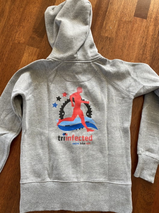Bottega Design Referenz Illustration Hoodie mit Logo für Tri-Infected by Karsten Pfeifer